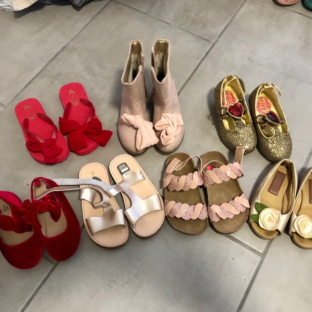 Bundle of toddler girl shoes size 8/9